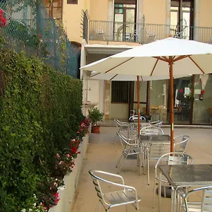 בית הארחה Hostal La Terrassa, ברצלונה