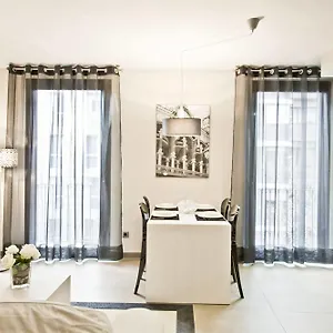 https://up-suites-bcn.topbarcelonahotels.com