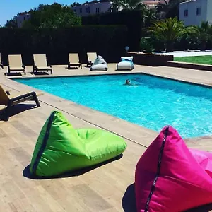 https://apartamentos-colomar.balearic-islands.net
